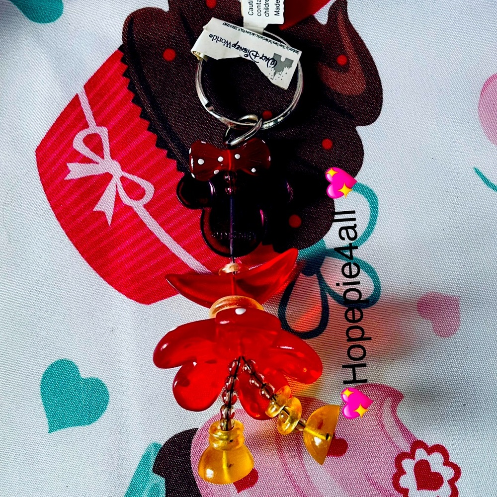 💖Minnie Mouse Disney keychain
